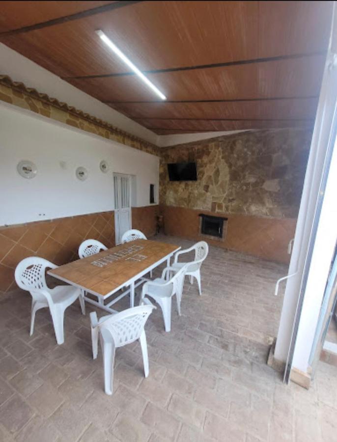 Casa Rural El Castillo ラ・プエブラ・デ・ロス・インファンテス エクステリア 写真